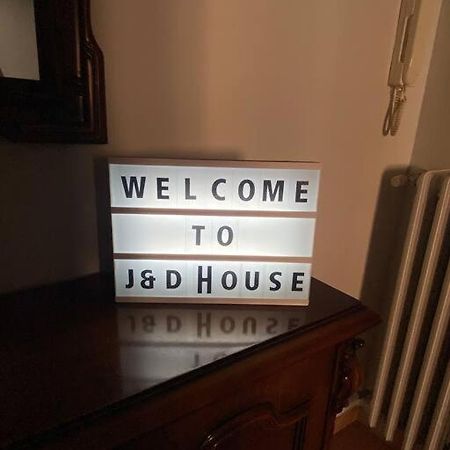 J & D House Apartment Alba  Luaran gambar