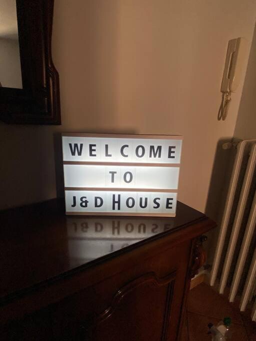 J & D House Apartment Alba  Luaran gambar